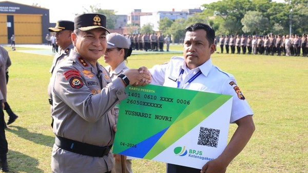 sebanyak-268-p3k-dan-thl-polda-riau-mendapatkan-bpjs-ketenagakerjaan-1777520160576_169