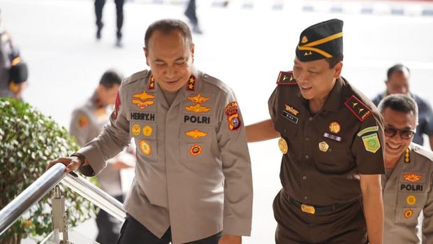 kapolda-riau-irjen-herry-heryawan-bersilaturahmi-ke-kejati-riau-1783941643066_169